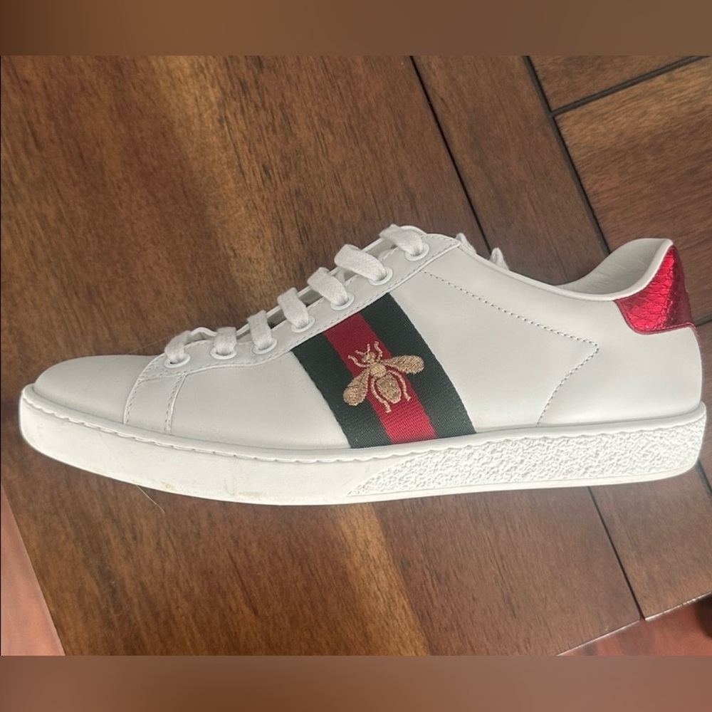 Gucci Women's Ace Bee Sneakers Size 7
